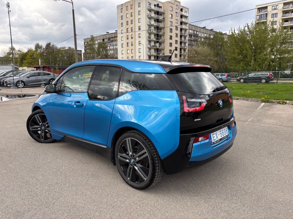 BMW i3