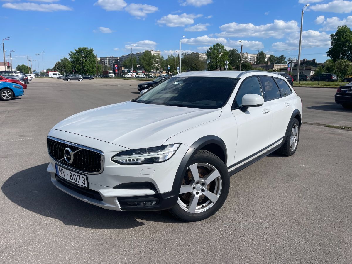 Volvo V90