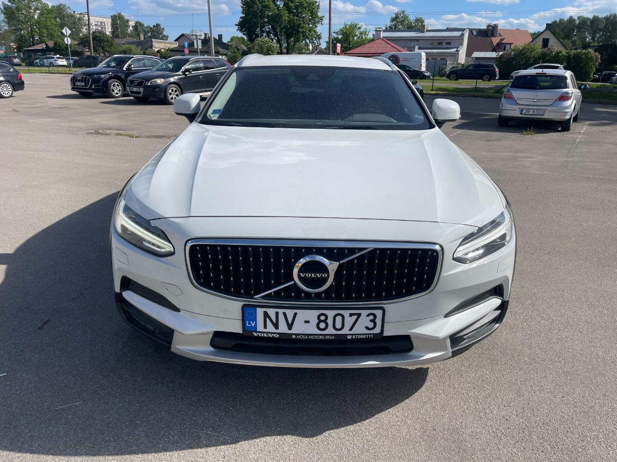 Volvo V90