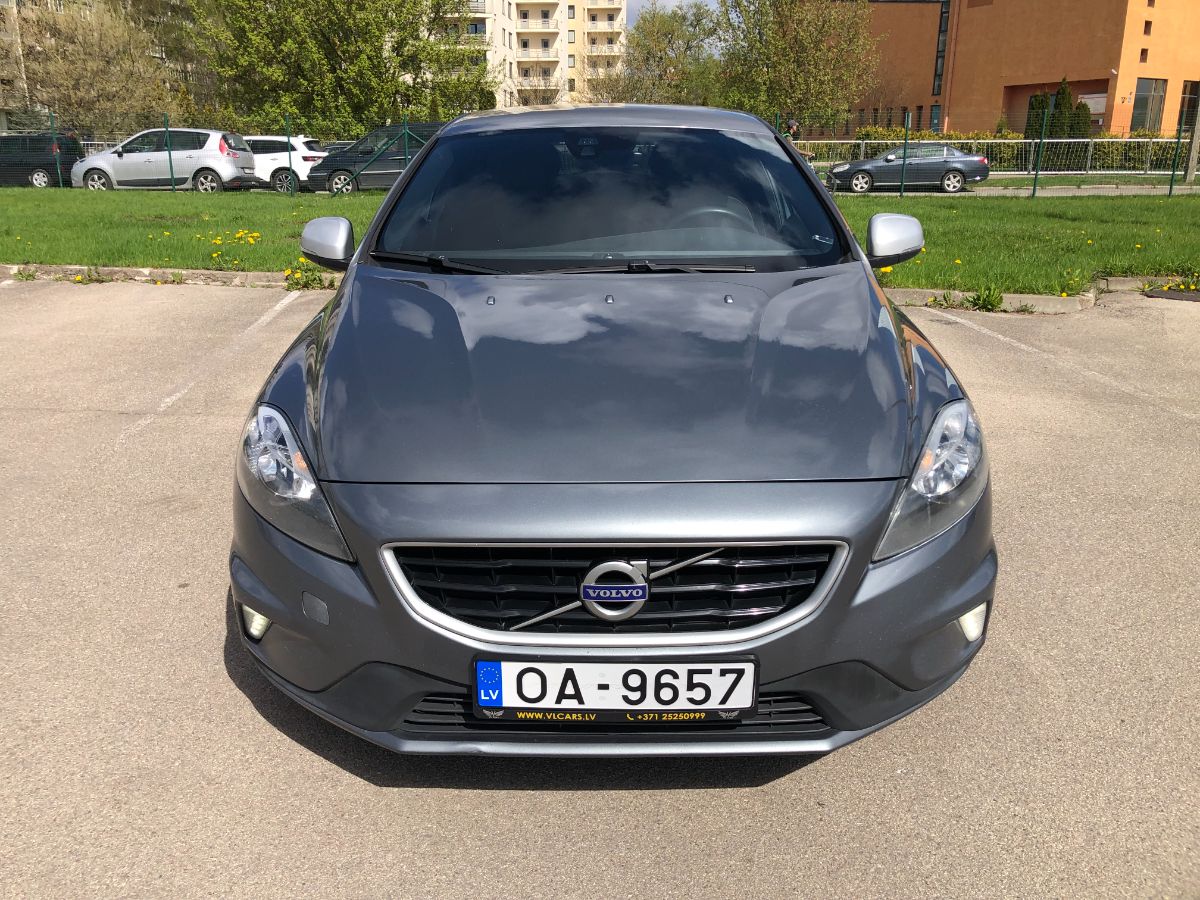Volvo V40
