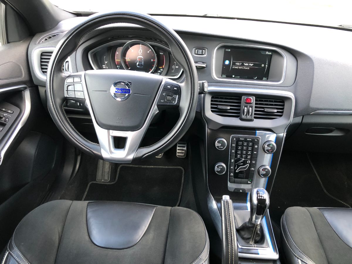 Volvo V40
