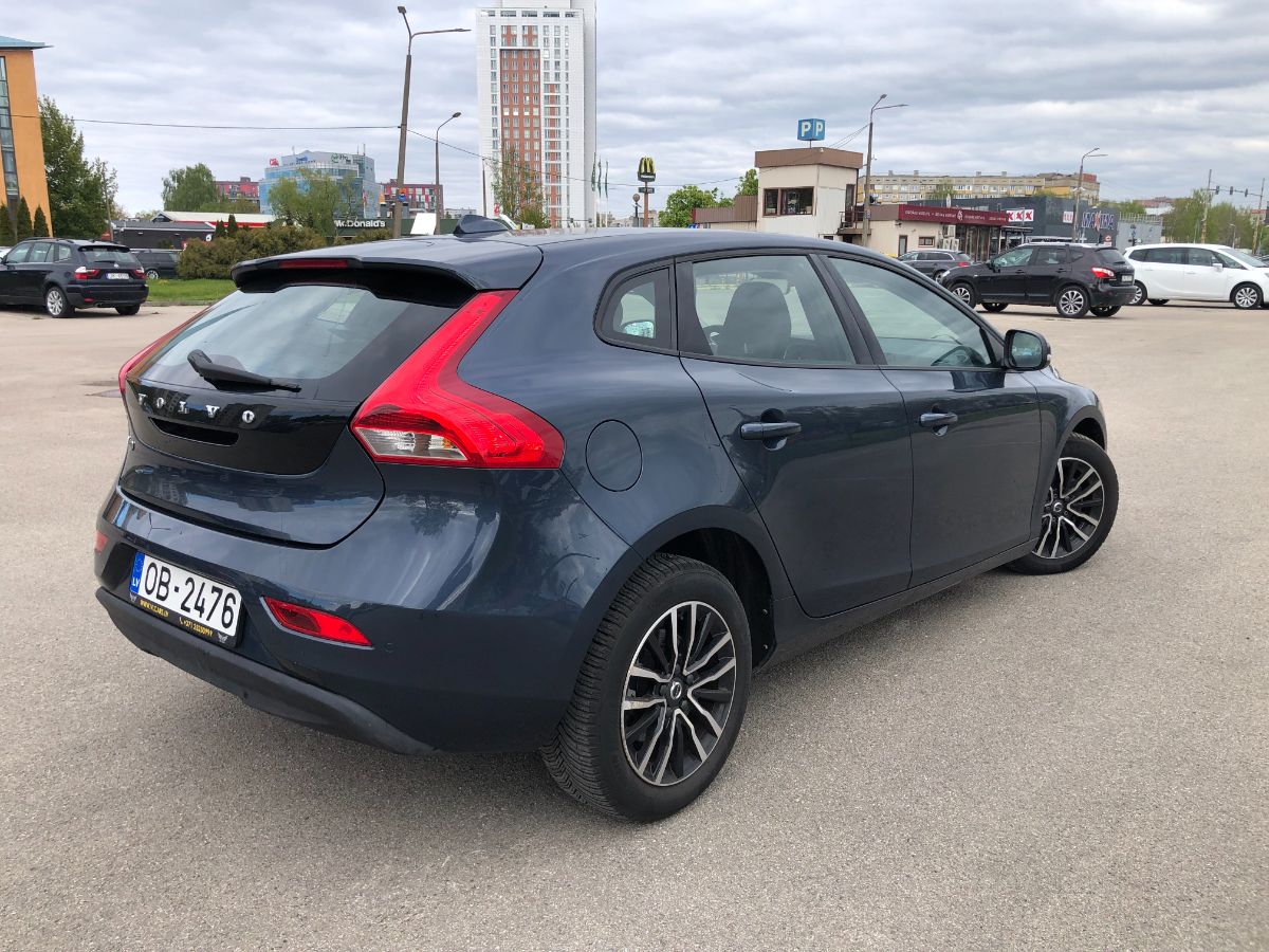 Volvo V40