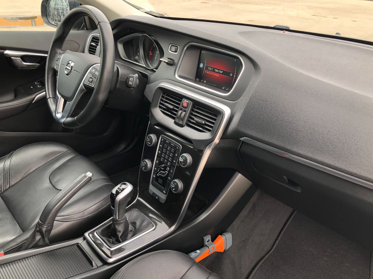 Volvo V40