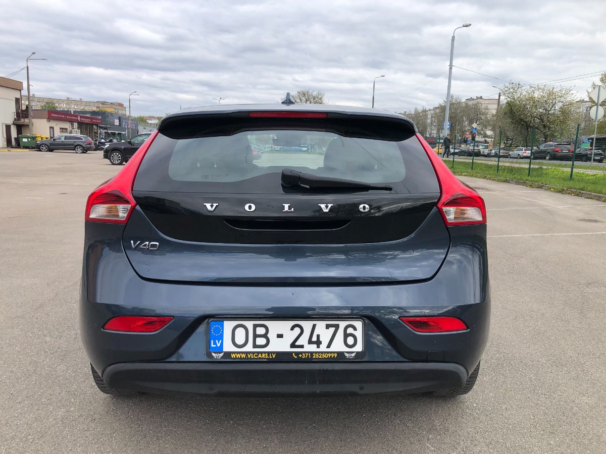 Volvo V40