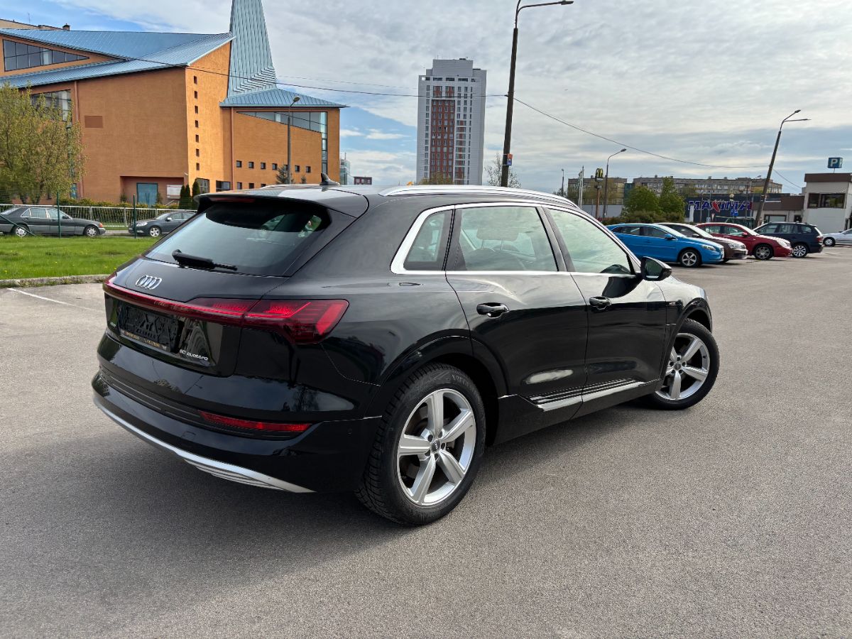 Audi E-tron