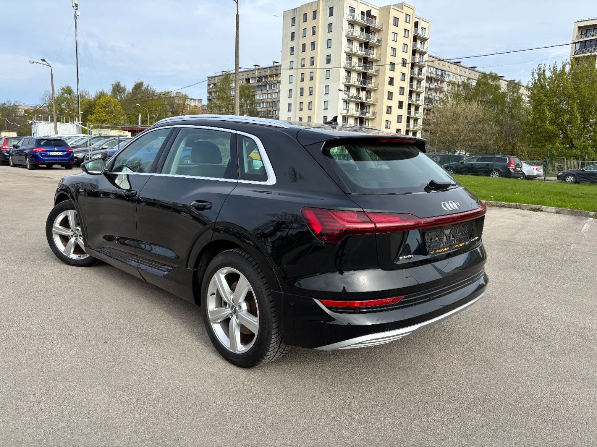 Audi E-tron