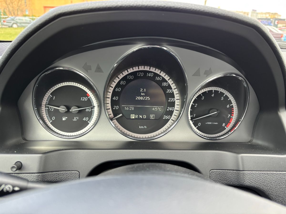 Mercedes C200
