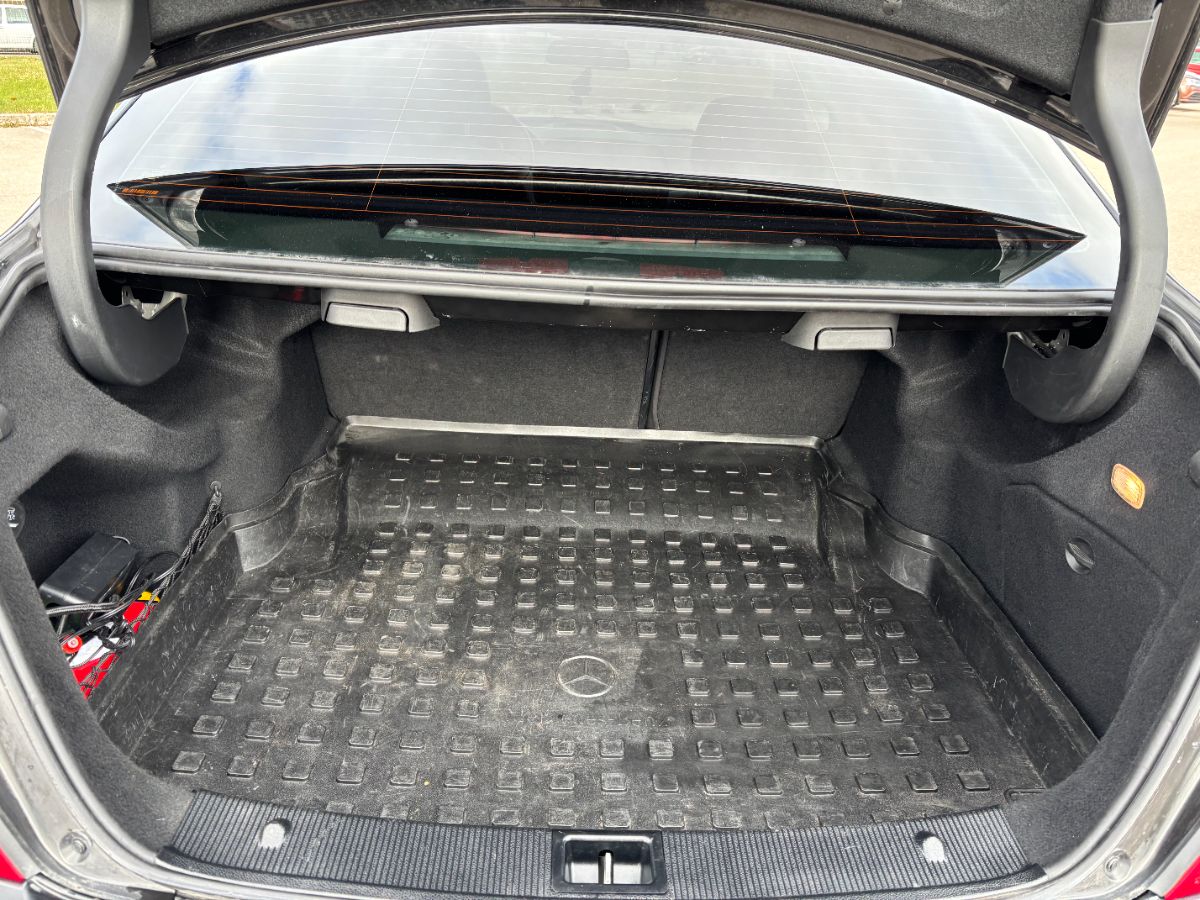 Mercedes C200