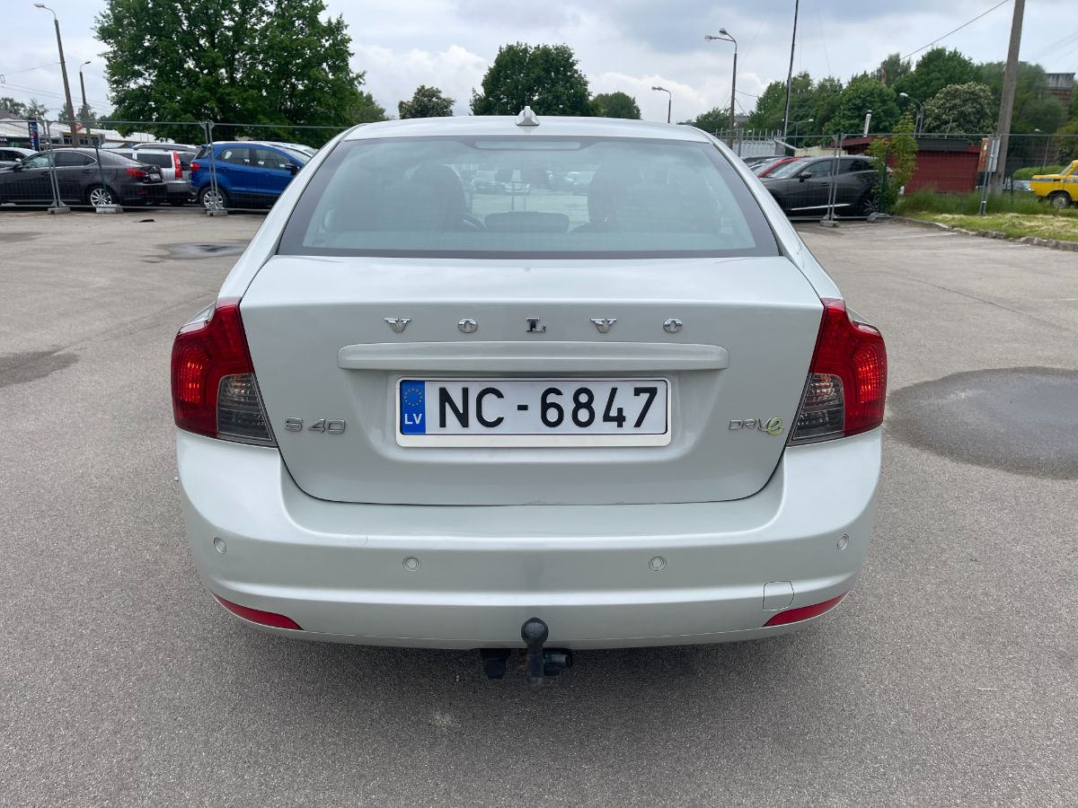 Volvo S40