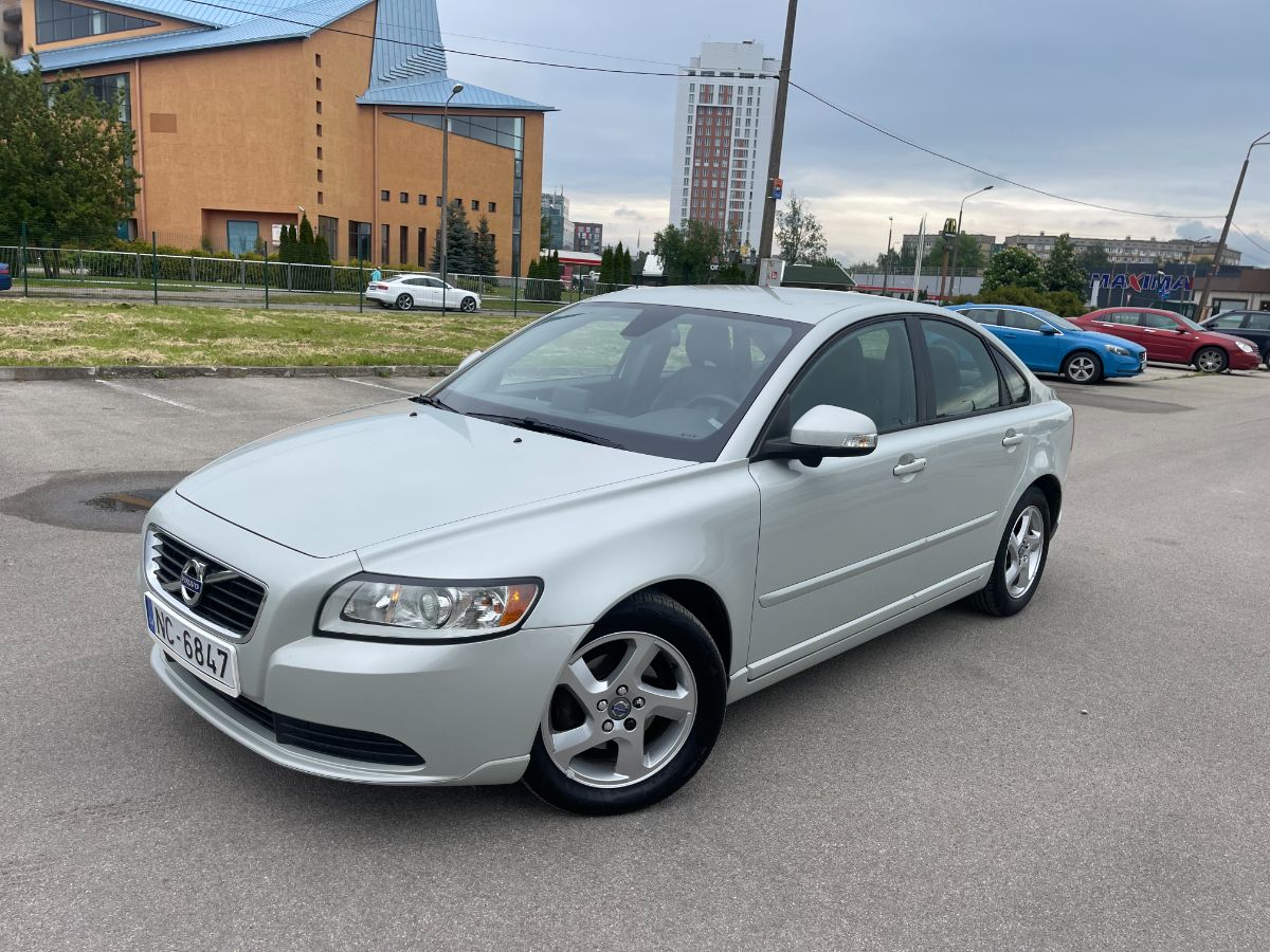 Volvo S40
