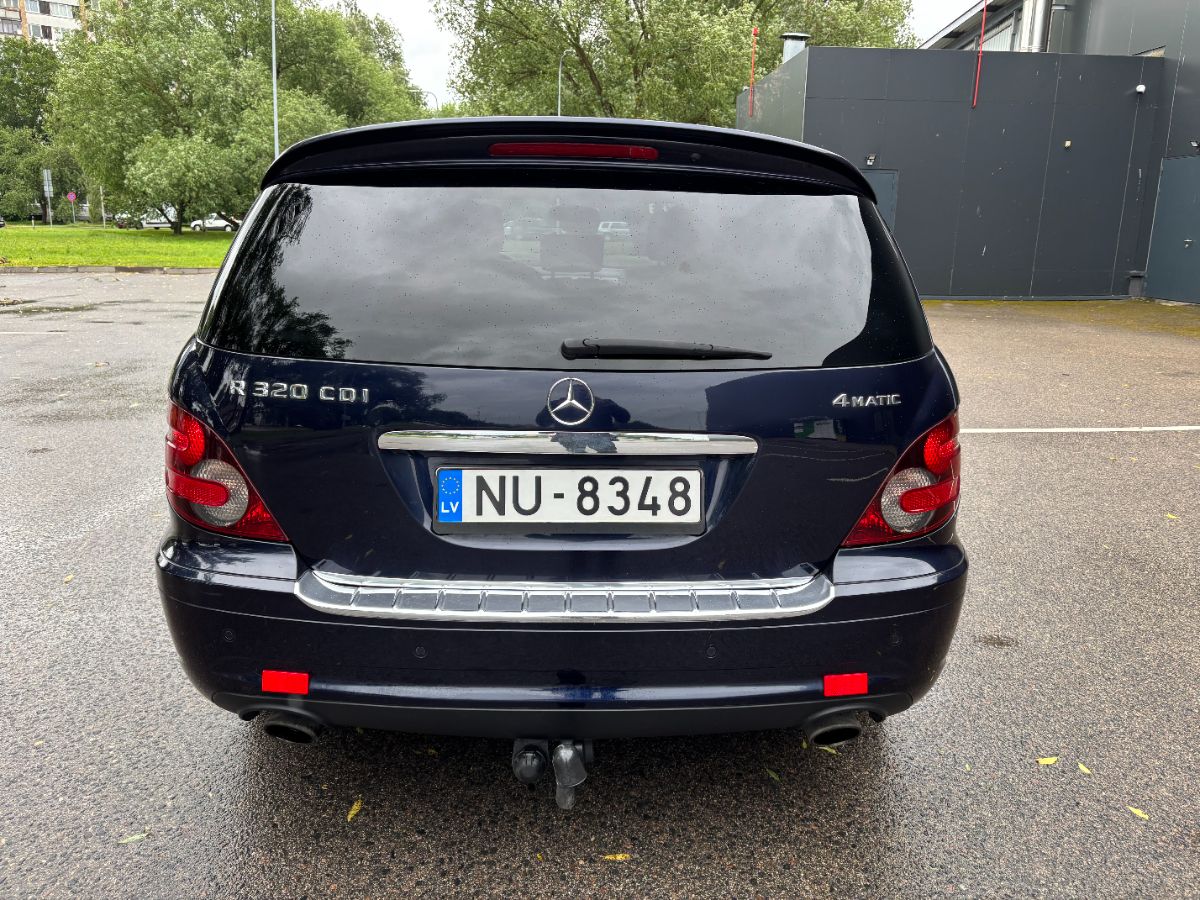Mercedes R320