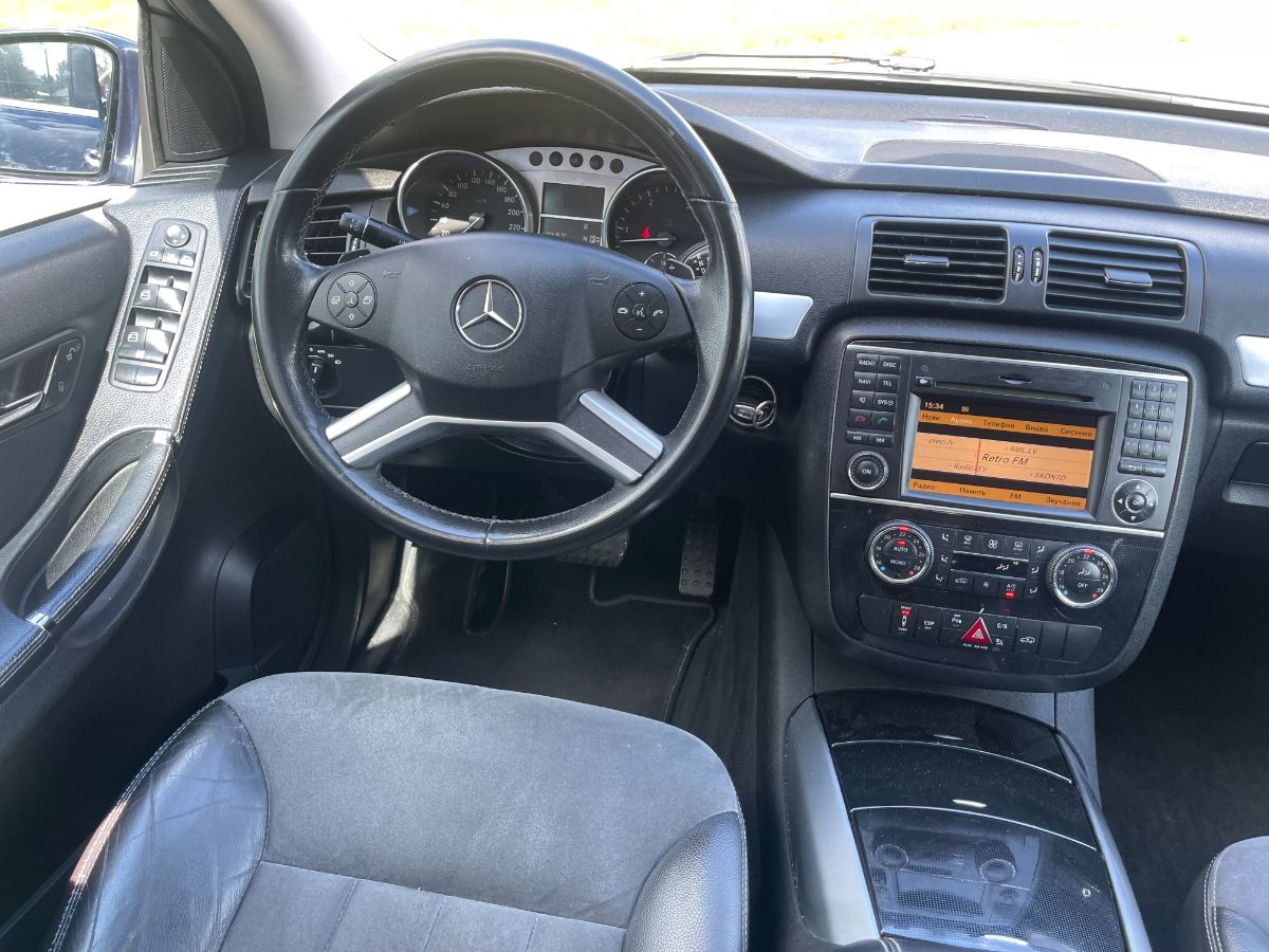 Mercedes R320