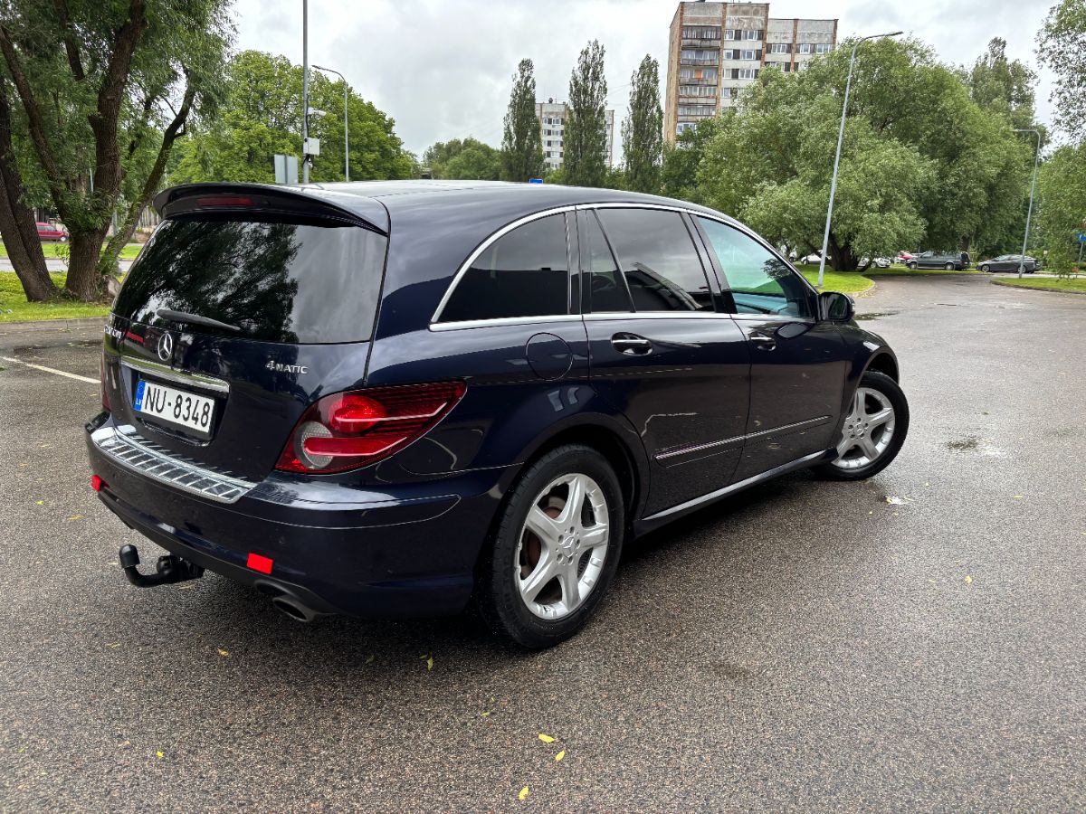 Mercedes R320