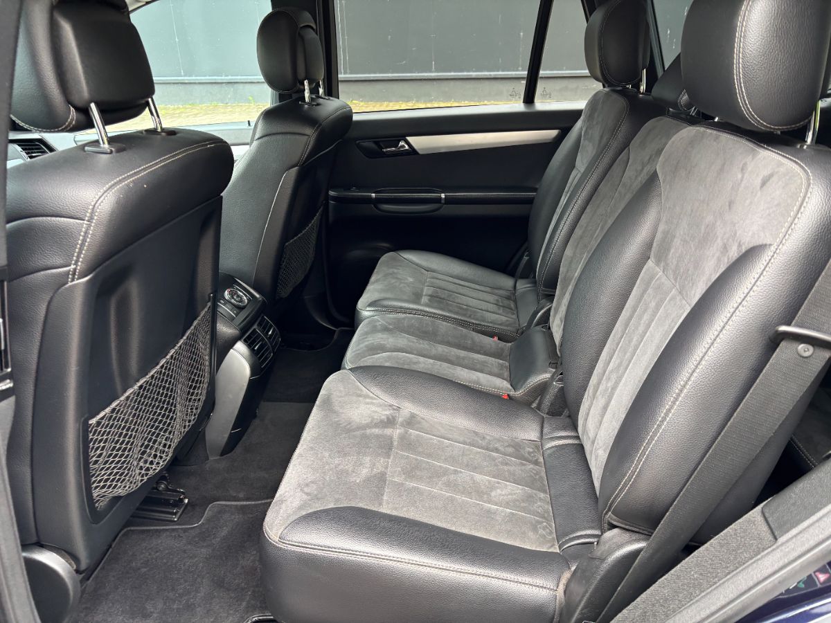 Mercedes R320